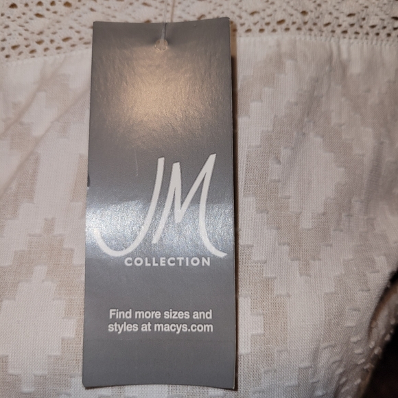 JM Collection: White Top - Picture 6 of 9